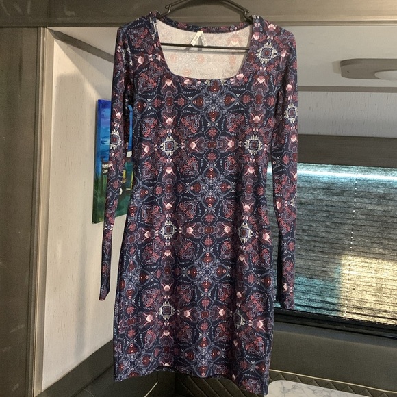 Mudd Long Sleeve Hourglass Mini Dress Small - Picture 8 of 8